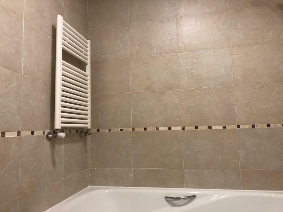 Deluxe Pirineos Apartman Sabiñánigo Kültér fotó